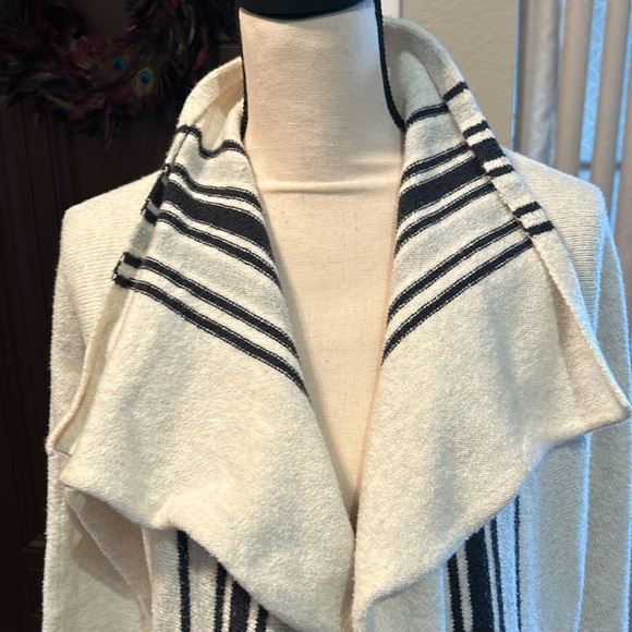 Eddie Bauer Sleepwear Sweater Jacket - Picture 5 of 8